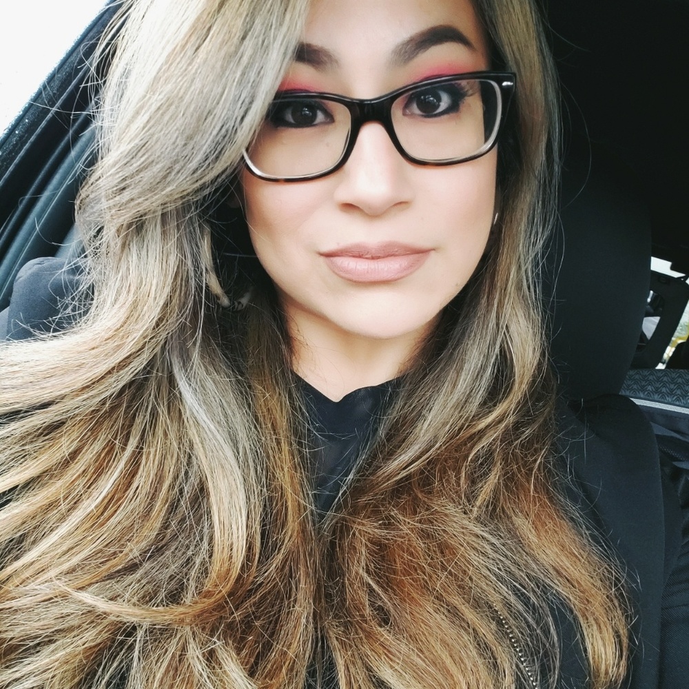 Meet your Posher, Dominique